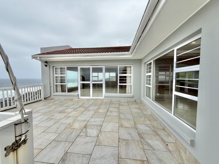 5 Bedroom Property for Sale in Seaview Eastern Cape